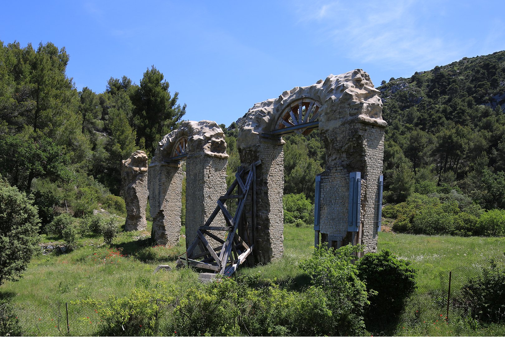 Aqueduc-tracconade_meyrargues